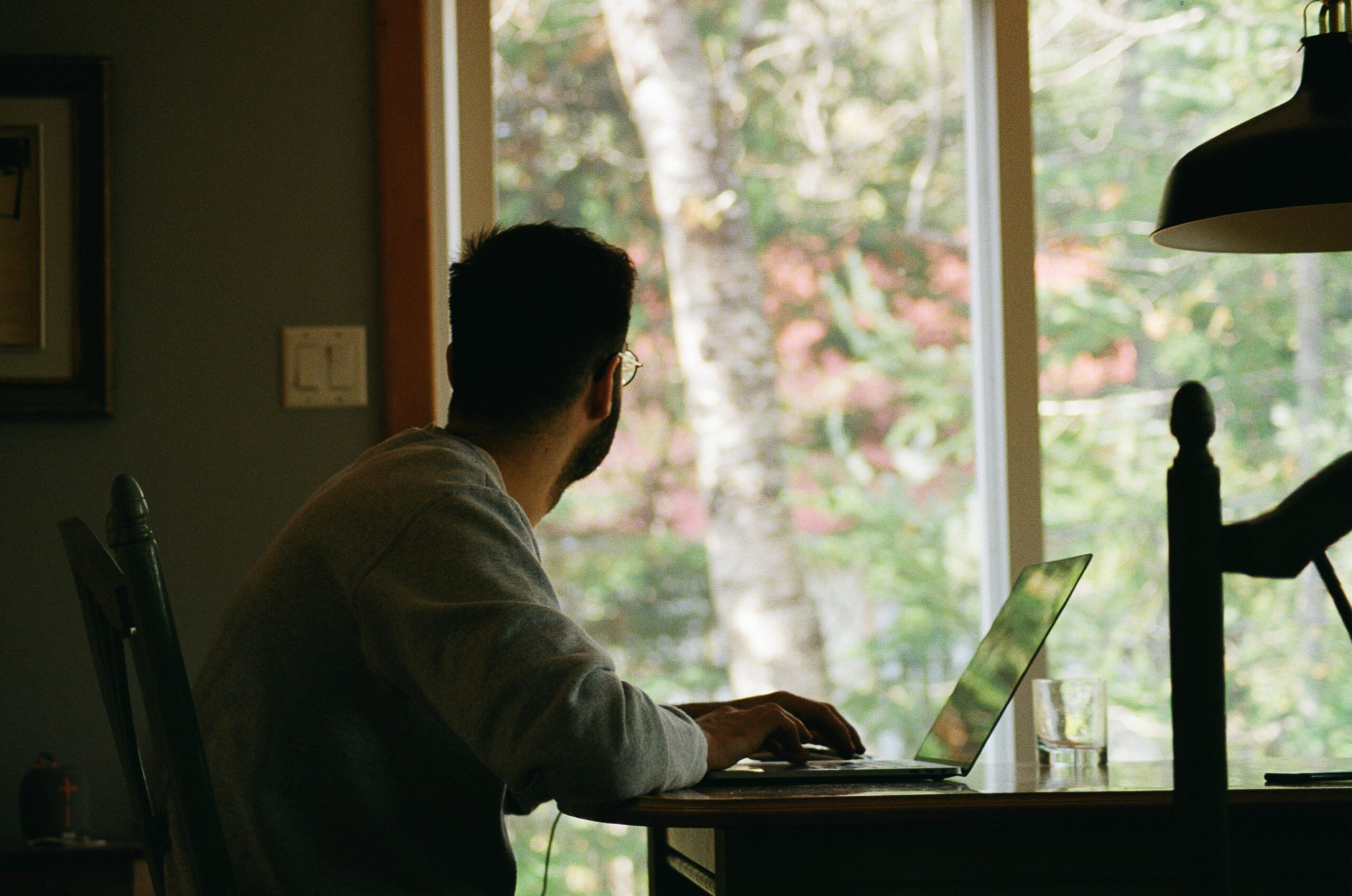 Les psychologues de la plateforme Pros-Consulte accompagnent les salariés